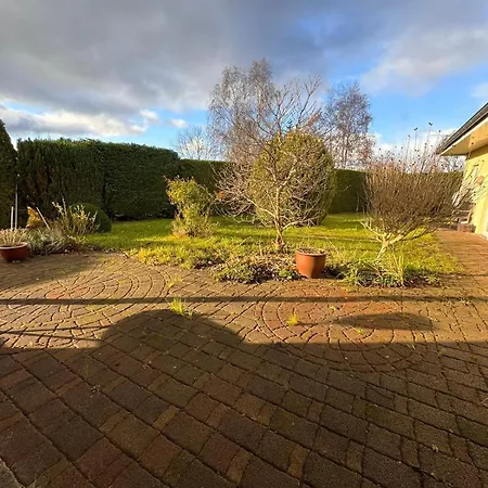 Einfamilienhaus Zum Entspannen Ferienhaus *